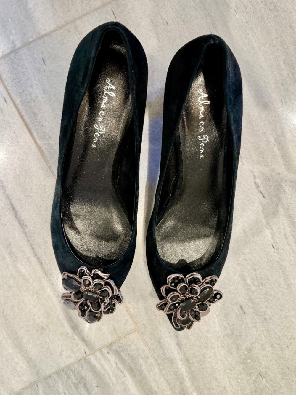 Alma en Pena black suede pumps size EU 39 / US 8 / UK 6 / 25 CM